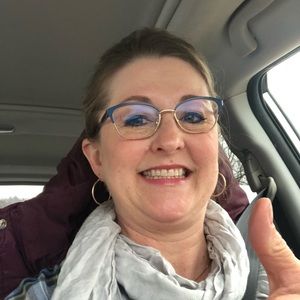 Meet your Posher, Lisa